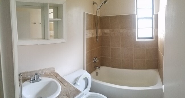 Foto del edificio - 4190 NW 11th Ave