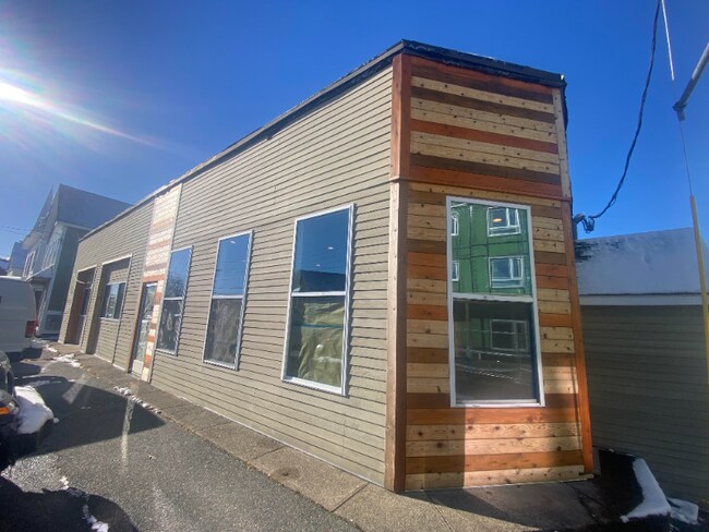 Building Photo - 114 N Franklin St