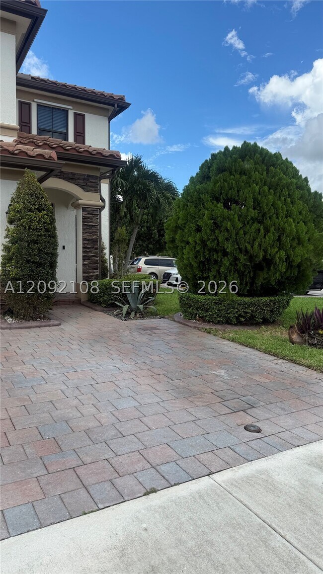 Foto del edificio - 3301 W 89th Terrace