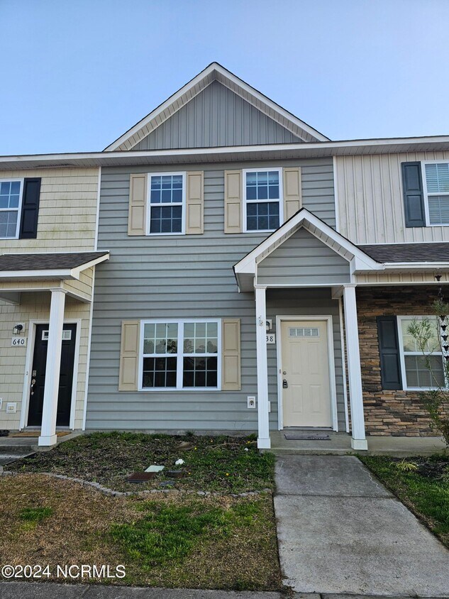 638 Ebb Tide Ln, Sneads Ferry, NC 28460 Townhome Rentals in Sneads