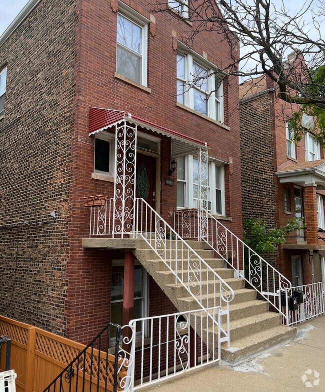 Building Photo - 2328 W 22nd Pl