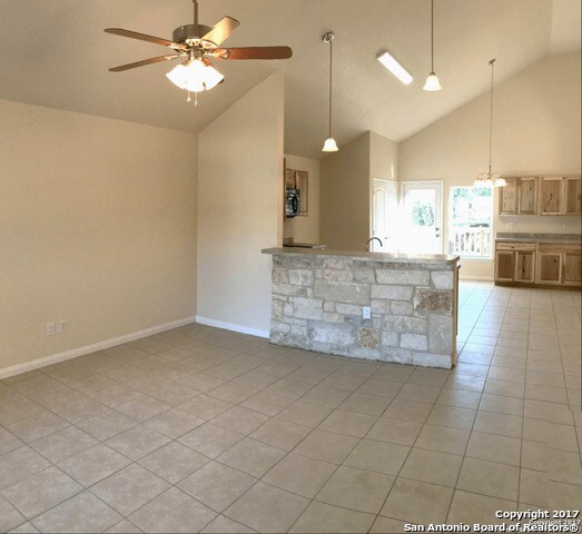Building Photo - 1232 Eastview Dr