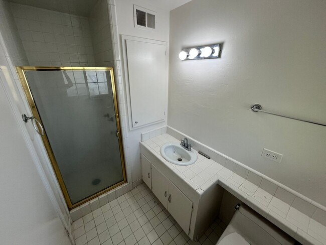 Building Photo - 5104 Atlanta Way