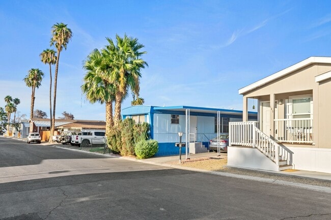 Building Photo - Shadow Mountain Community