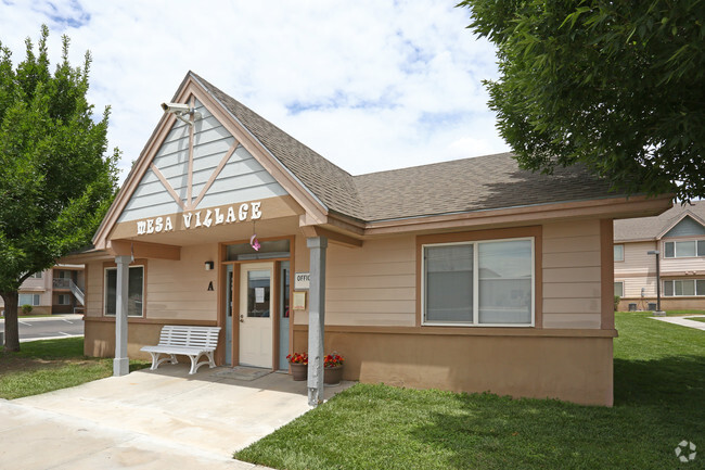 Centro de alquiler - Mesa Village Apartments