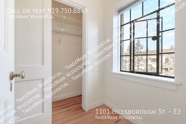 Foto del edificio - 1101 Hillsborough St