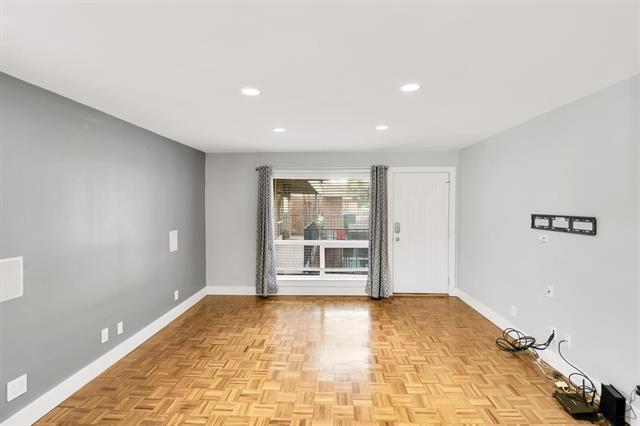 Foto del edificio - 4340 Cedar Springs Rd