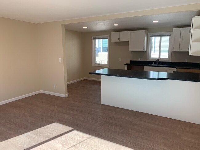 Dining Space - 1218 Floribunda Ave
