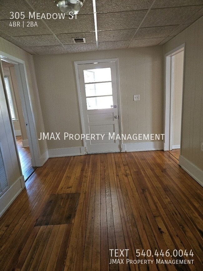 Foto del edificio - 305 Meadow St