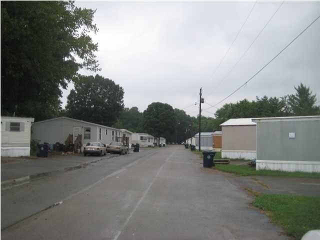 Mobile Homes - 599-600 Lee Ave