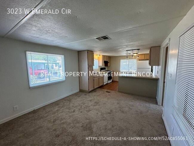 Foto del edificio - 3023 W Emerald Cir