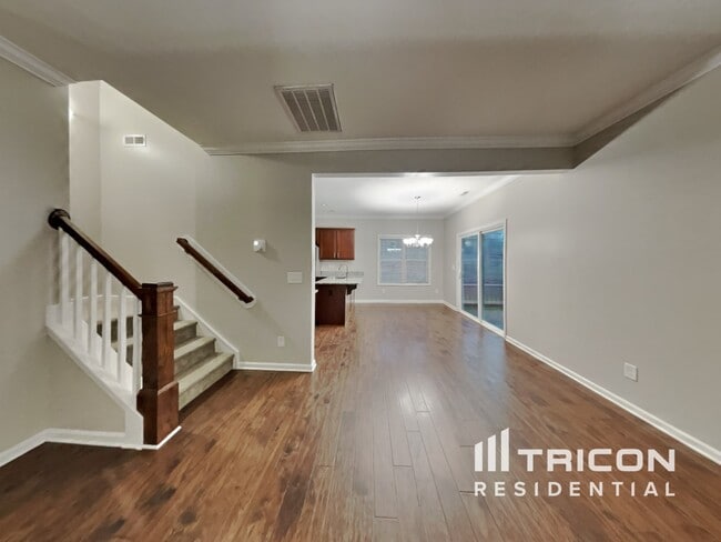 Building Photo - 877 Juno Dr