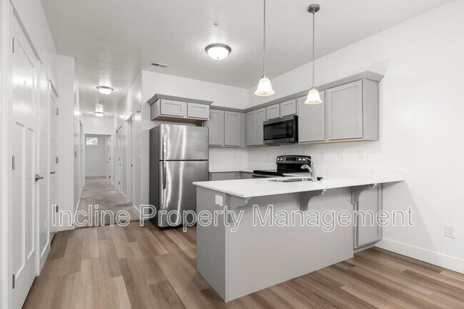 Foto del edificio - 750 N 260 W