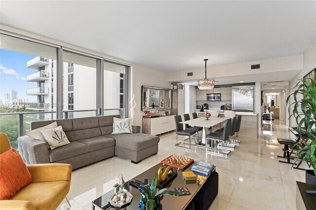 Foto del edificio - 16385 Biscayne Blvd