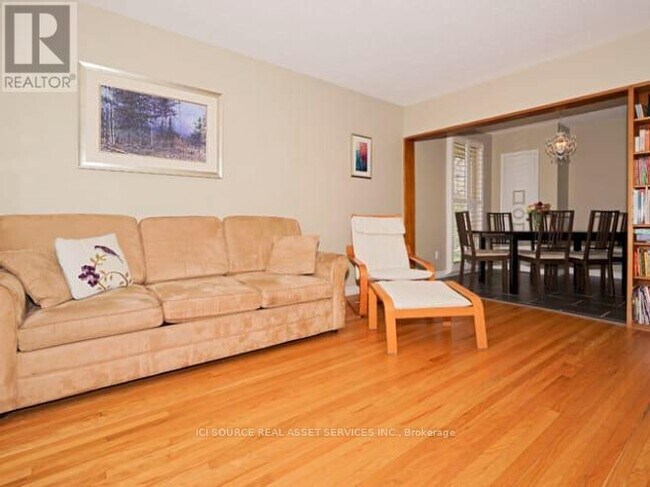 Photo du bâtiment - 146 Roebuck Dr