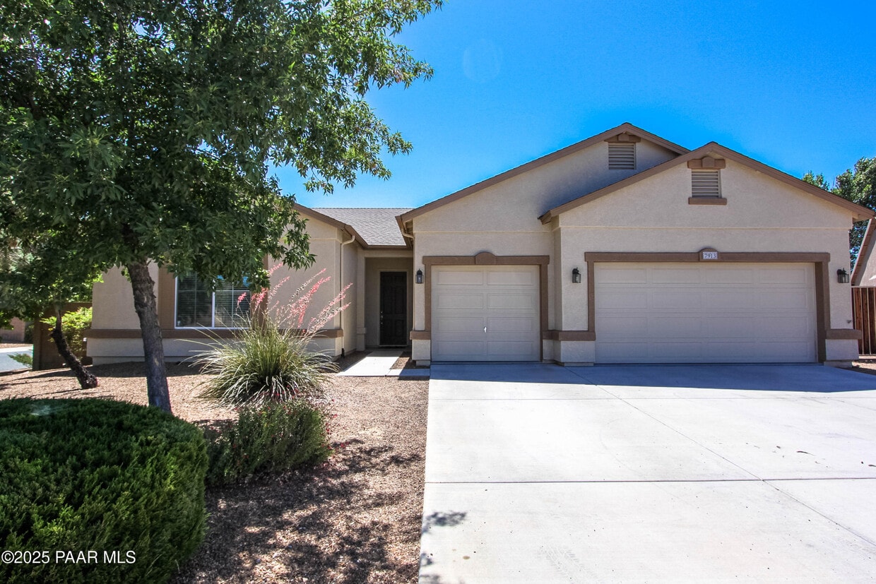 Primary Photo - 7913 E Mesteno Rd