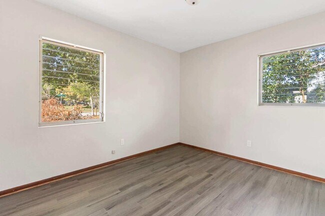 Foto del edificio - Two Bedroom One Bath