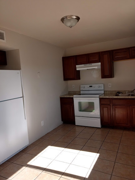Building Photo - 2950 E Atlanta Ave #1