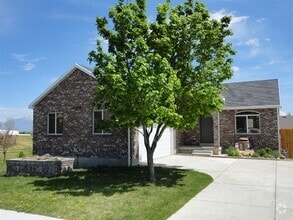 Building Photo - 13889 S Friendship Dr