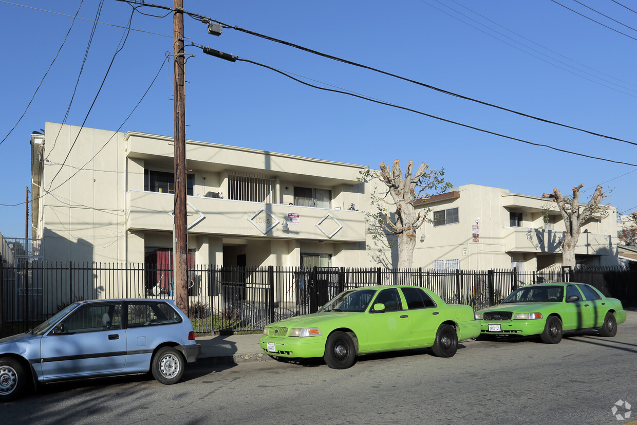Primary Photo - 1087-1095 W 39th St