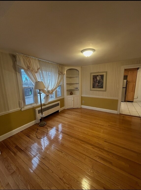 Foto del edificio - 632 W Roxbury Pkwy