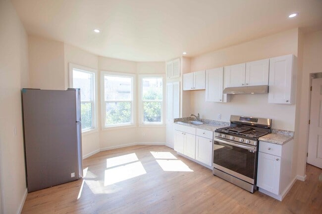 Building Photo - 497