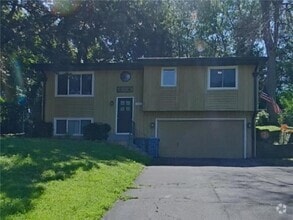 Building Photo - 17311 Sunset Trail SW