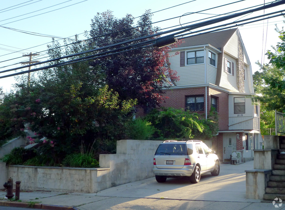 Building Photo - 213-30 28th Ave