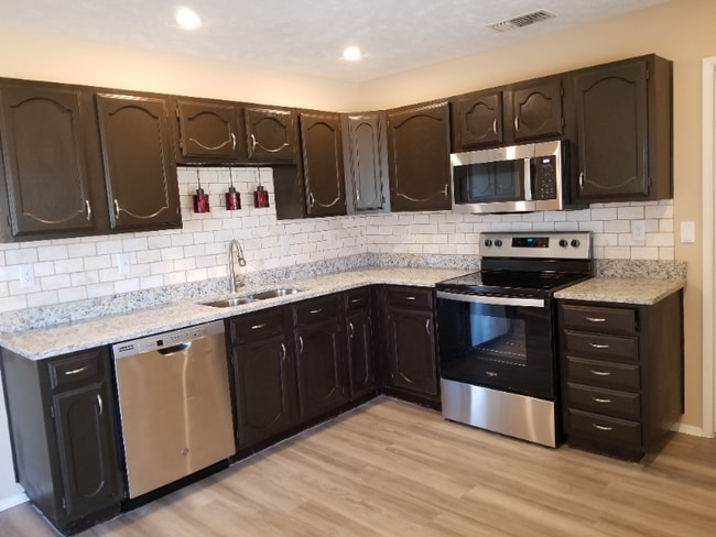 Building Photo - 5725 Baker Dr