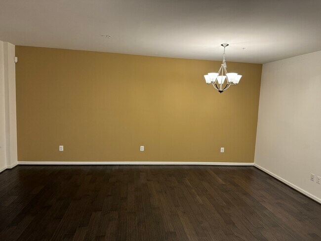 Building Photo - 6462 Walcott Ln