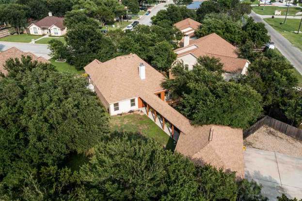 Building Photo - 808 Woodland Park Dr