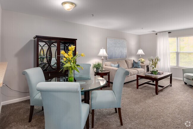 Interior Photo - Liv St Multi20 LeaseCo (Chestnut Oaks)