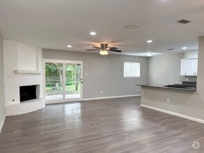 Building Photo - 57112 Red Oak Dr