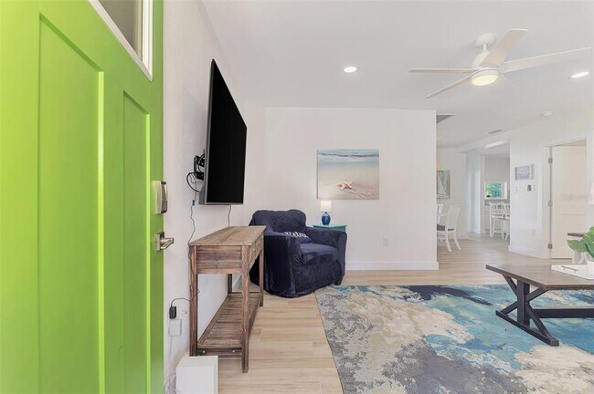 Foto del edificio - 1731 Redwood St