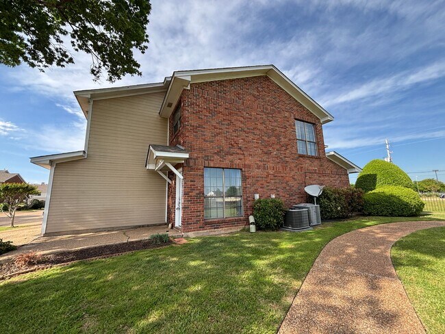 Foto del edificio - TOWNHOME IN NORTH BOSSIER