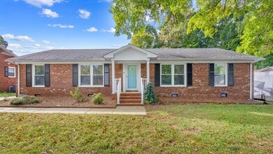Building Photo - 3803 Derbyshire Dr