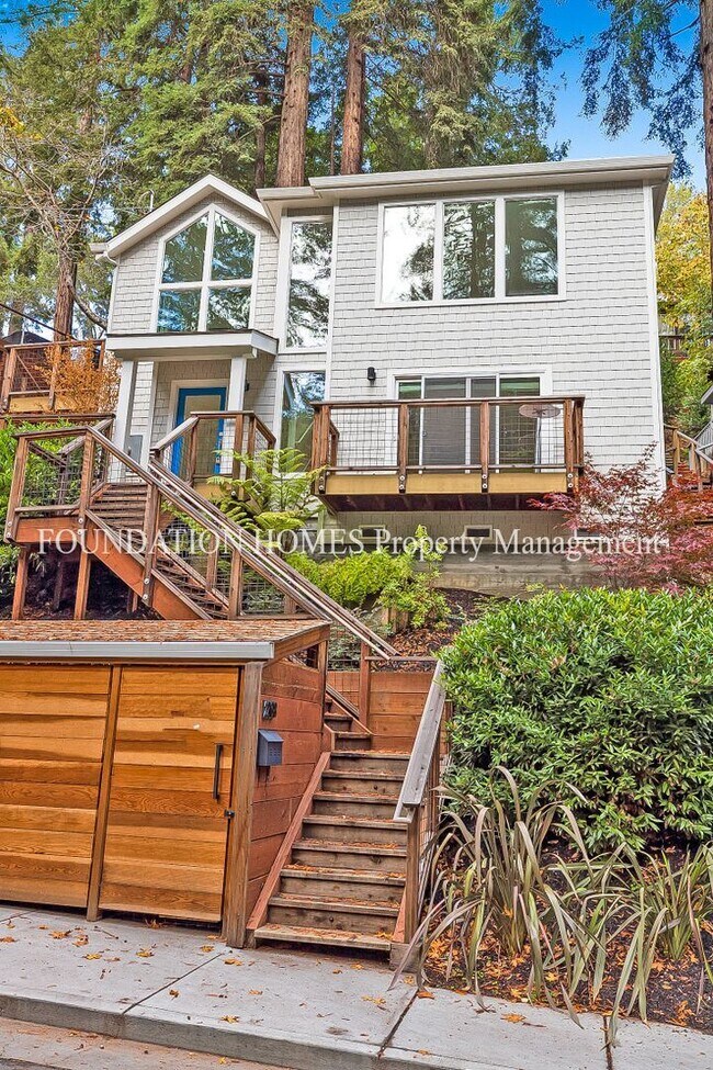 Building Photo - 3 br, 2 bath House - 268 Madrone Ave