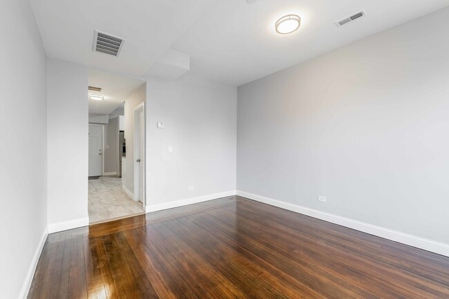 Building Photo - 3710 W Diversey Ave