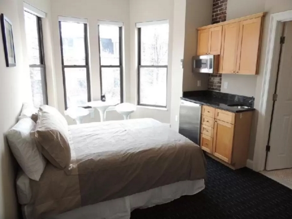 Primary Photo - 400 Columbus Ave