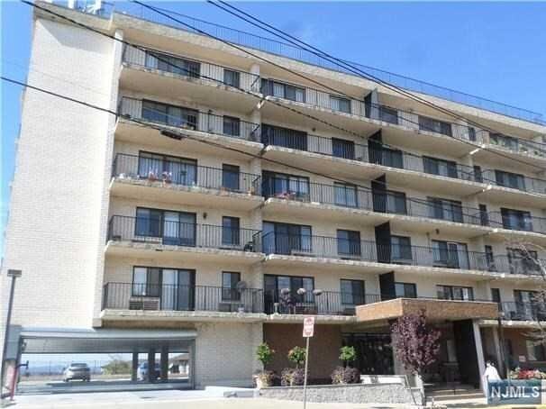 Foto principal - 233 12th St