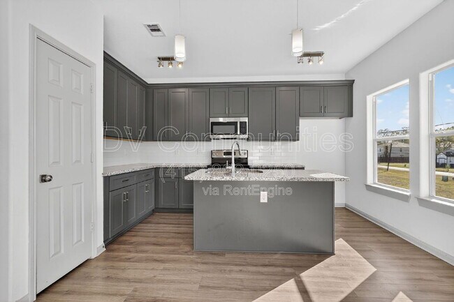 Foto del edificio - 4423 Brinkley St