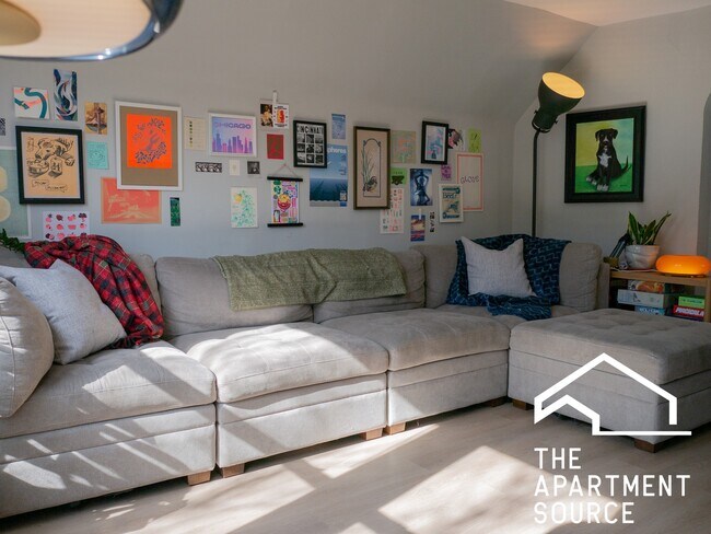 Photo - 3052 W George St Apartment