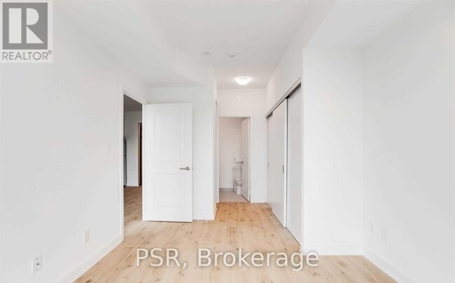 Building Photo - 2799 Kingston Rd