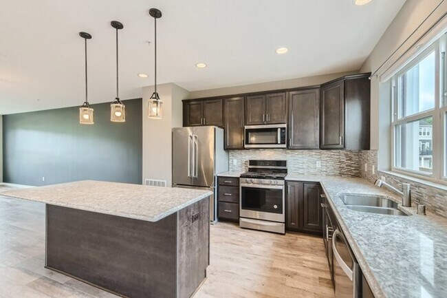 Building Photo - 641 Satori Way, Chaska, MN, 55318