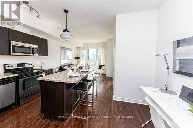 Building Photo - 385 Prince of Wales Dr