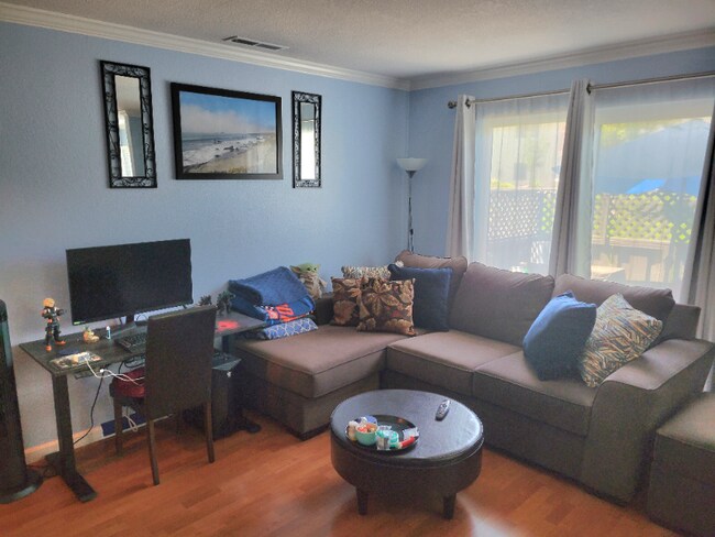 Building Photo - 82 Kenbrook Cir