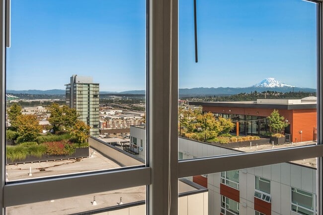 Building Photo - 1501 Tacoma Ave S