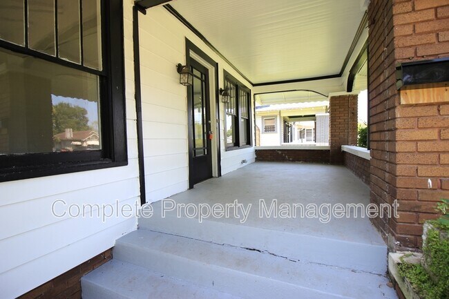 Foto del edificio - 1629 Woodland Ave SW