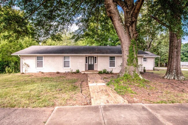 Building Photo - 608 Margaret Dr