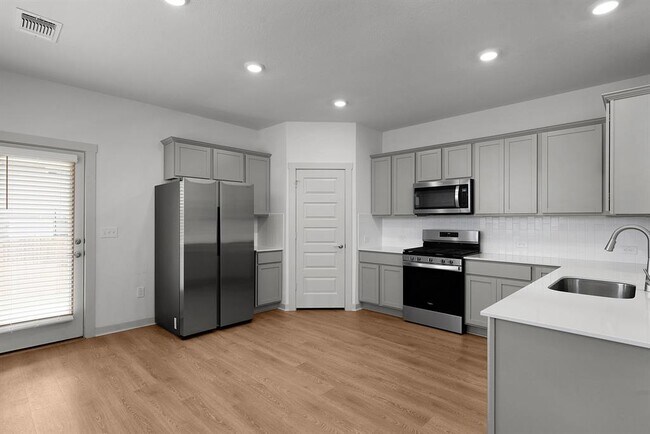 Foto del edificio - 10933 Tildon Ave